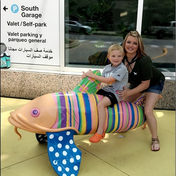 Meet your Posher, Britni - Picture 8 of 8